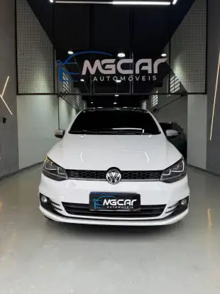 VOLKSWAGEN-FOX-2015