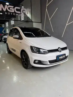 VOLKSWAGEN-FOX-2015