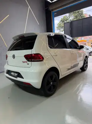VOLKSWAGEN-FOX-2015