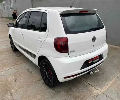 VOLKSWAGEN-FOX-2011