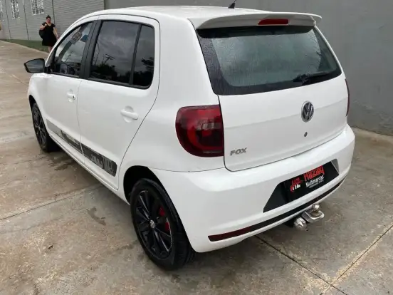VOLKSWAGEN-FOX-1.6 MI ROCK IN RIO 8V FLEX 4P MANUAL VOLKSWAGEN-FOX-2011