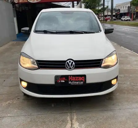 VOLKSWAGEN-FOX-2011