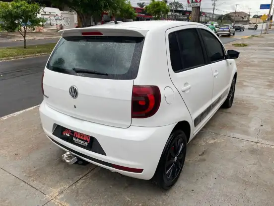VOLKSWAGEN-FOX-1.6 MI ROCK IN RIO 8V FLEX 4P MANUAL VOLKSWAGEN-FOX-2011