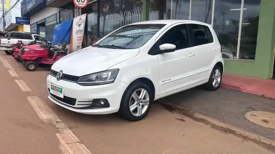 VOLKSWAGEN-FOX-2016