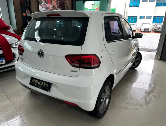 VOLKSWAGEN-FOX-2017