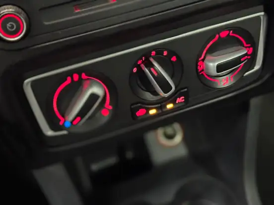 VOLKSWAGEN-FOX-2016