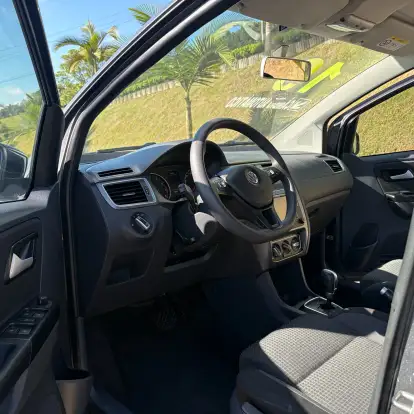 VOLKSWAGEN-FOX-1.6 MSI TOTAL FLEX CONNECT 4P I-MOTION VOLKSWAGEN-FOX-2018