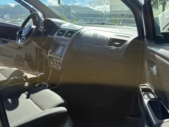 VOLKSWAGEN-FOX-1.6 MSI TOTAL FLEX CONNECT 4P I-MOTION VOLKSWAGEN-FOX-2018