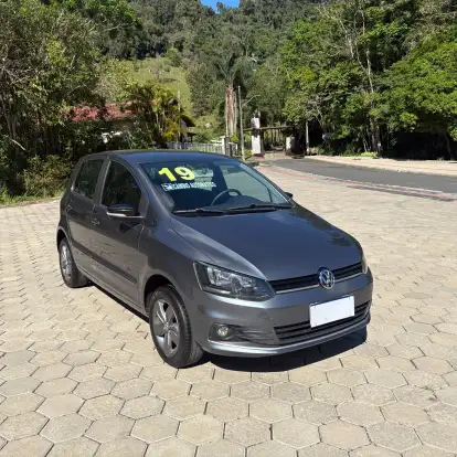 VOLKSWAGEN-FOX-2018