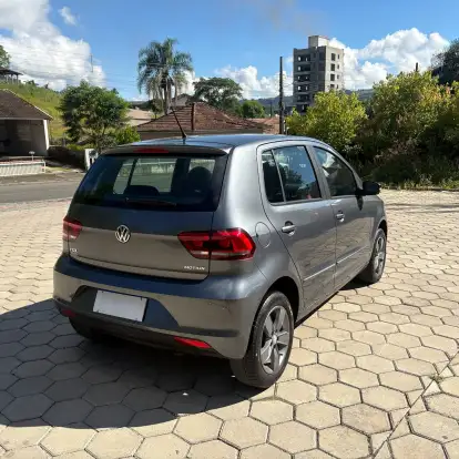 VOLKSWAGEN-FOX-2018