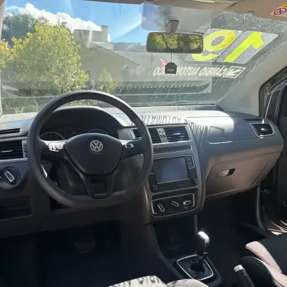 VOLKSWAGEN-FOX-2018