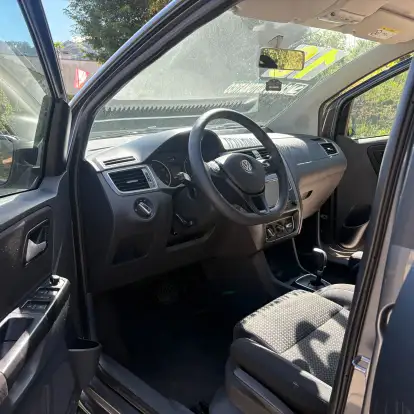 VOLKSWAGEN-FOX-2018