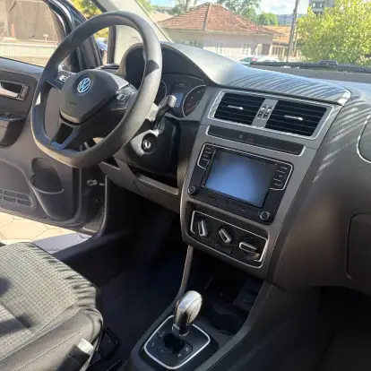 VOLKSWAGEN-FOX-2018