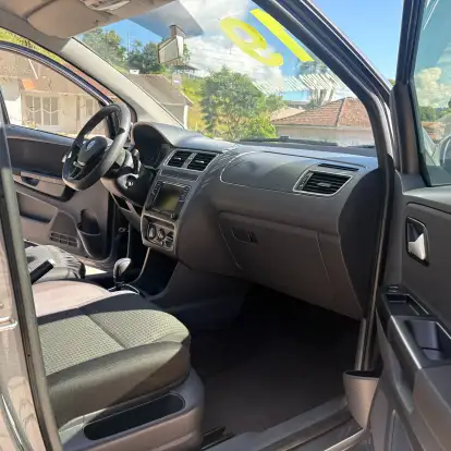 VOLKSWAGEN-FOX-1.6 MSI TOTAL FLEX CONNECT 4P I-MOTION VOLKSWAGEN-FOX-2018