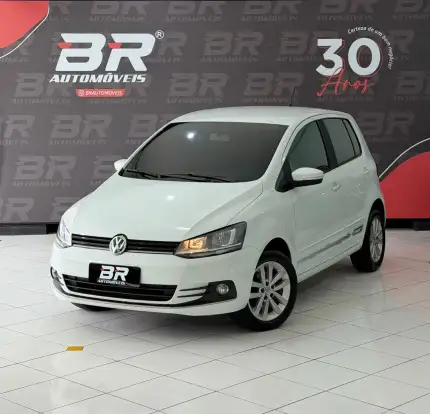 VOLKSWAGEN-FOX-2017