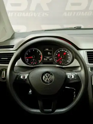 VOLKSWAGEN-FOX-2017