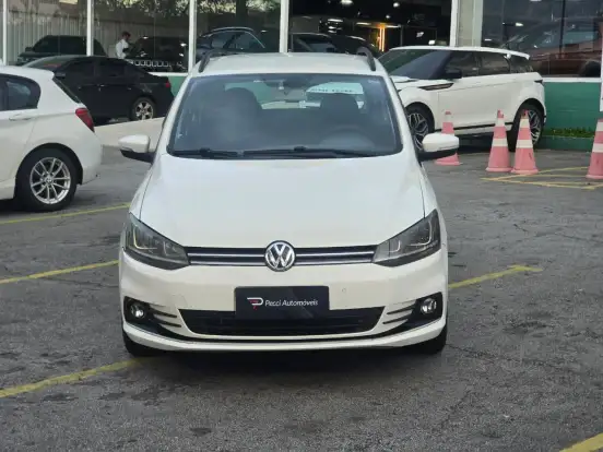 VOLKSWAGEN-FOX-2018