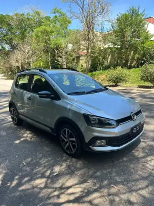 VOLKSWAGEN-FOX-2019