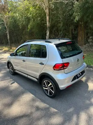 VOLKSWAGEN-FOX-2019