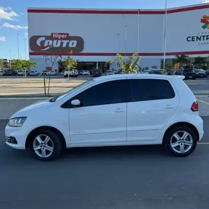 VOLKSWAGEN-FOX-1.6 MSI TRENDLINE 8V FLEX 4P MANUAL VOLKSWAGEN-FOX-2015