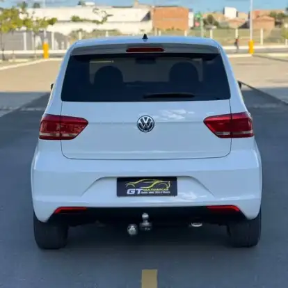 VOLKSWAGEN-FOX-2015