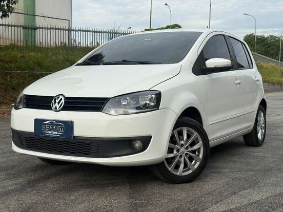VOLKSWAGEN-FOX-1.0 MI 8V FLEX 4P MANUAL VOLKSWAGEN-FOX-2013