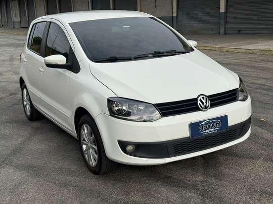 VOLKSWAGEN-FOX-2013