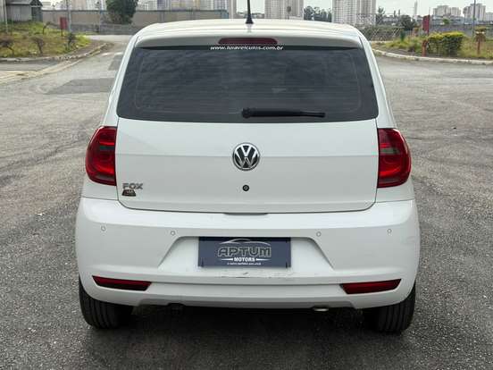 VOLKSWAGEN-FOX-2013