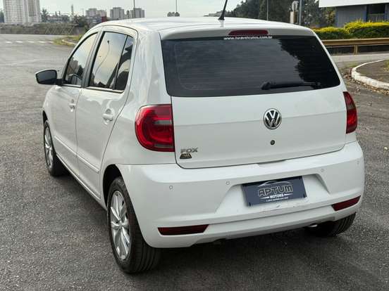 VOLKSWAGEN-FOX-1.0 MI 8V FLEX 4P MANUAL VOLKSWAGEN-FOX-2013