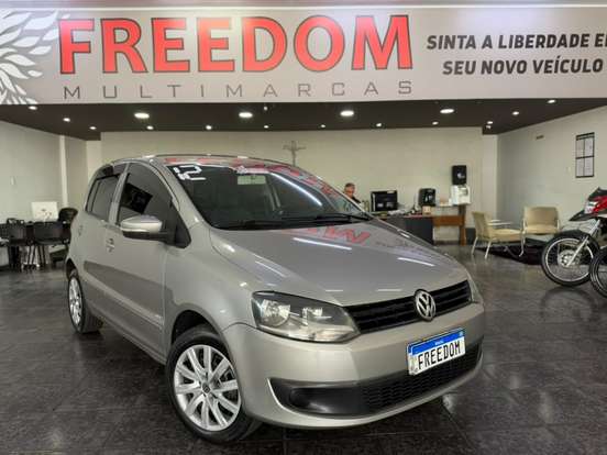 VOLKSWAGEN-FOX-2011