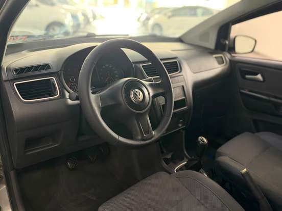 VOLKSWAGEN-FOX-2011