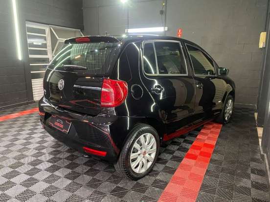 VOLKSWAGEN-FOX-2011