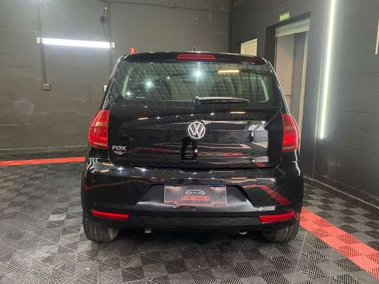 VOLKSWAGEN-FOX-2011