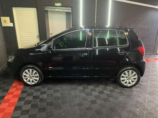VOLKSWAGEN-FOX-2011