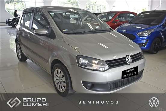 VOLKSWAGEN-FOX-2014