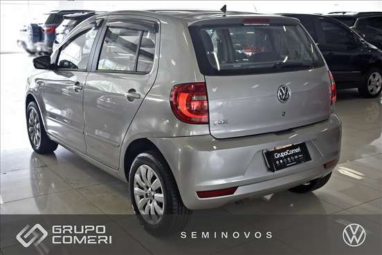 VOLKSWAGEN-FOX-2014