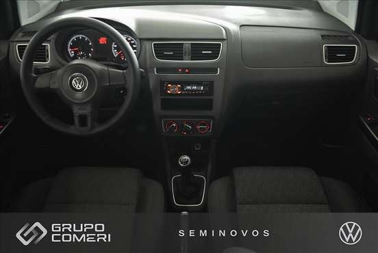 VOLKSWAGEN-FOX-2014