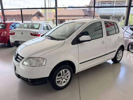 VOLKSWAGEN-FOX-1.0 MI 8V FLEX 4P MANUAL VOLKSWAGEN-FOX-2009