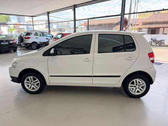 VOLKSWAGEN-FOX-2009