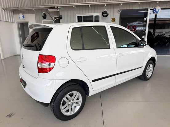 VOLKSWAGEN-FOX-1.0 MI 8V FLEX 4P MANUAL VOLKSWAGEN-FOX-2009