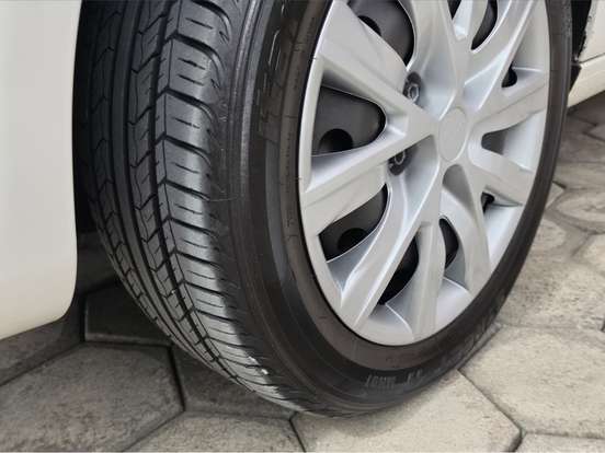 VOLKSWAGEN-FOX-1.6 MI 8V FLEX 4P AUTOMATIZADO VOLKSWAGEN-FOX-2011