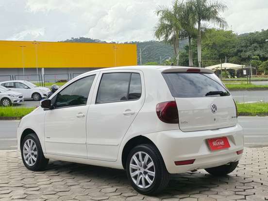 VOLKSWAGEN-FOX-1.6 MI 8V FLEX 4P AUTOMATIZADO VOLKSWAGEN-FOX-2011