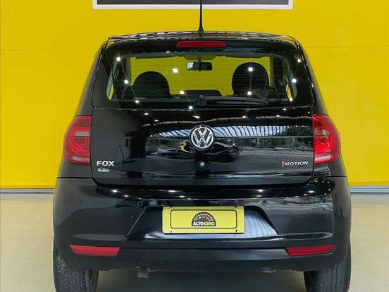 VOLKSWAGEN-FOX-1.6 MI 8V FLEX 4P AUTOMATIZADO VOLKSWAGEN-FOX-2012
