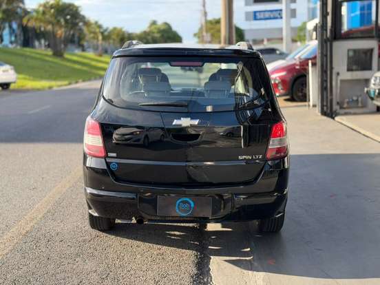 VOLKSWAGEN-FOX-2011