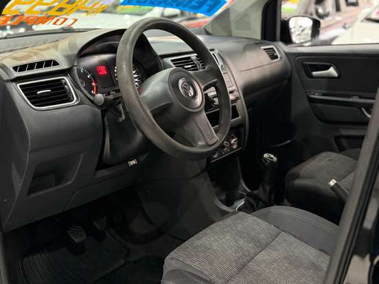 VOLKSWAGEN-FOX-2013