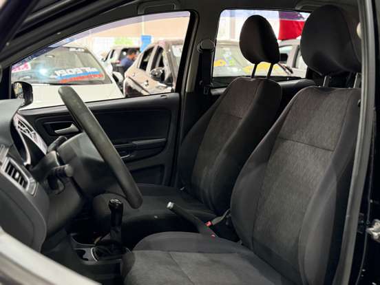 VOLKSWAGEN-FOX-1.6 MI 8V FLEX 4P MANUAL VOLKSWAGEN-FOX-2013
