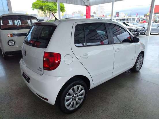 VOLKSWAGEN-FOX-2013