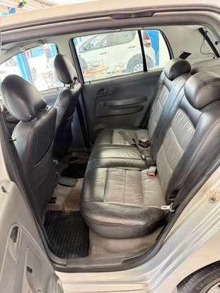 VOLKSWAGEN-FOX-2008