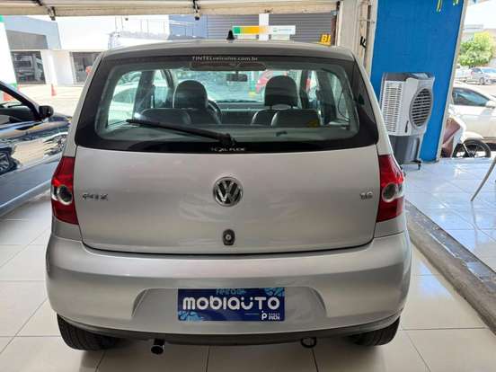 VOLKSWAGEN-FOX-2008