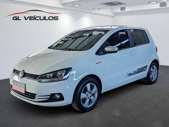 VOLKSWAGEN-FOX-1.6 MI ROCK IN RIO 8V FLEX 4P MANUAL VOLKSWAGEN-FOX-2015